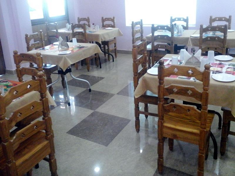Hotel Sambit International, Near Sea Beach 普里 外观 照片